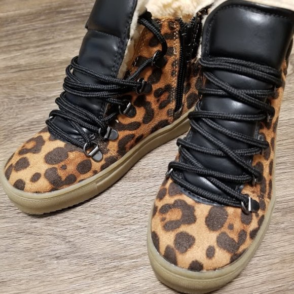 Wonder Nation Boots - Picture 2 of 8